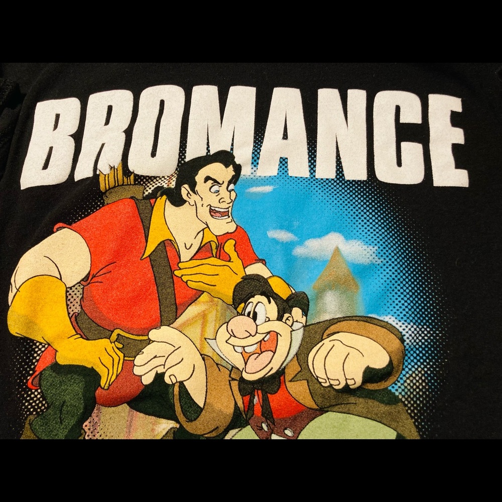 Disney Gaston LeFou “BROMANCE”      SZ Med Black short sleeve T-Shirt